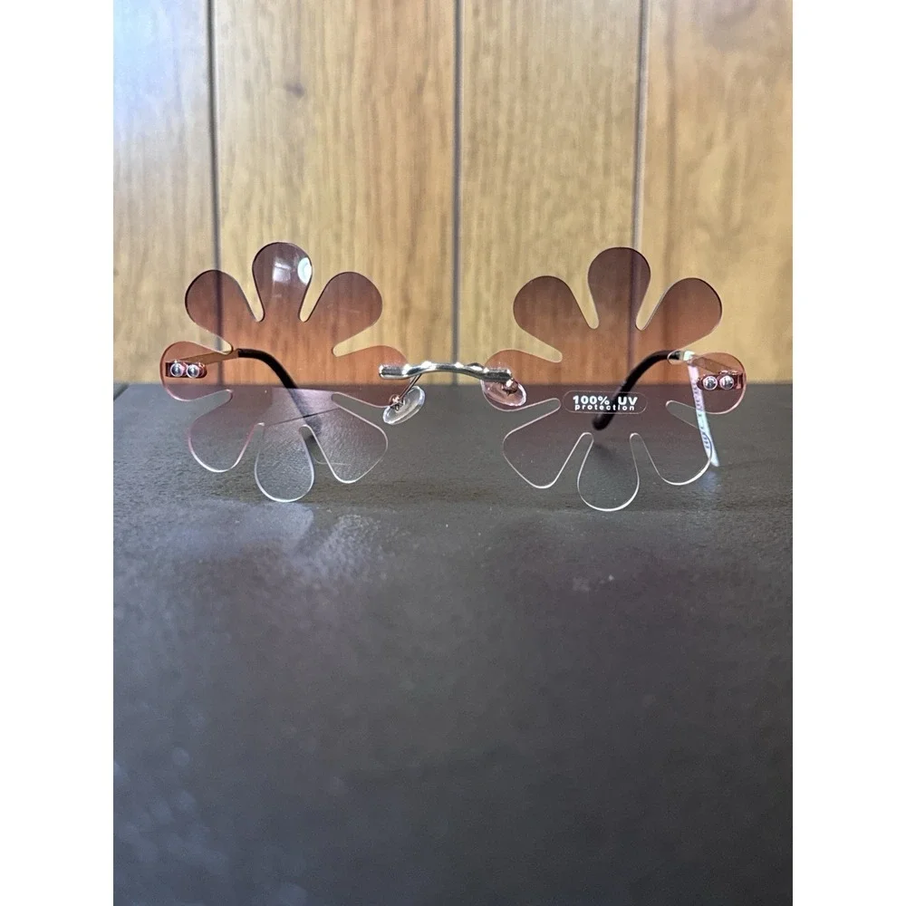 HOT TOPIC SUNGLASSES FLOWER POWER 100%UV SUPER CUTE!!
